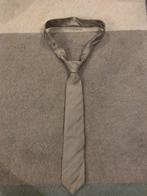 A vendre cravate « Hugo Boss », Vêtements | Hommes, Cravates, Comme neuf, Hugo Boss, Enlèvement ou Envoi, Gris