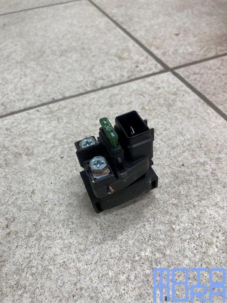 Startrelais Suzuki GSXR 600 en 750 K4 K5 2004 2005 start rel, Motoren, Onderdelen | Suzuki, Gebruikt, Ophalen of Verzenden