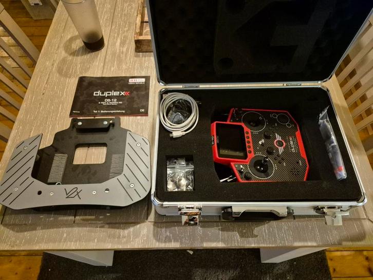 Nieuwstaat duplex jeti ds-12 carbon line editie, Hobby & Loisirs créatifs, Modélisme | Radiocommandé & Téléguidé | Autre, Comme neuf