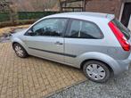 Ford Fiesta 2005, Autos, Argent ou Gris, 750 kg, 5 places, Automatique