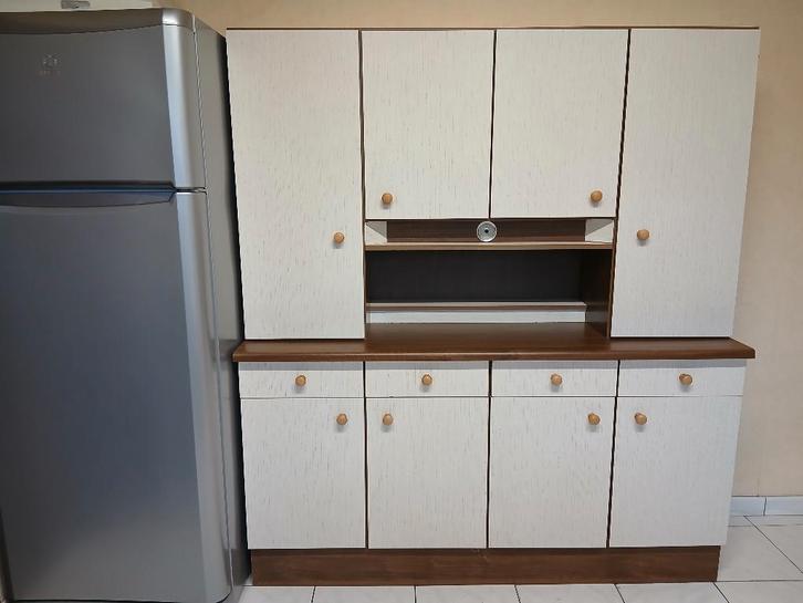 Buffet de cuisine - gratuit, Maison & Meubles, Cuisine | Éléments de cuisine, Utilisé, 150 à 200 cm, 150 à 200 cm, 25 à 50 cm