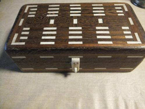 houten kist, Huis en Inrichting, Woonaccessoires | Kisten, Gebruikt, Minder dan 50 cm, Eikenhout, Ophalen of Verzenden