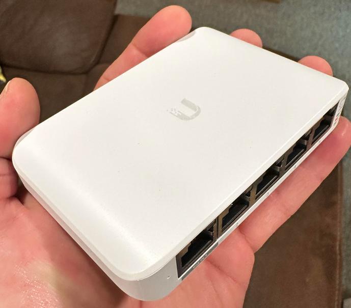 Gebruikte Ubiquiti UniFi Switch Flex Mini (USW-Flex-Mini), Computers en Software, Netwerk switches, Zo goed als nieuw, Ophalen