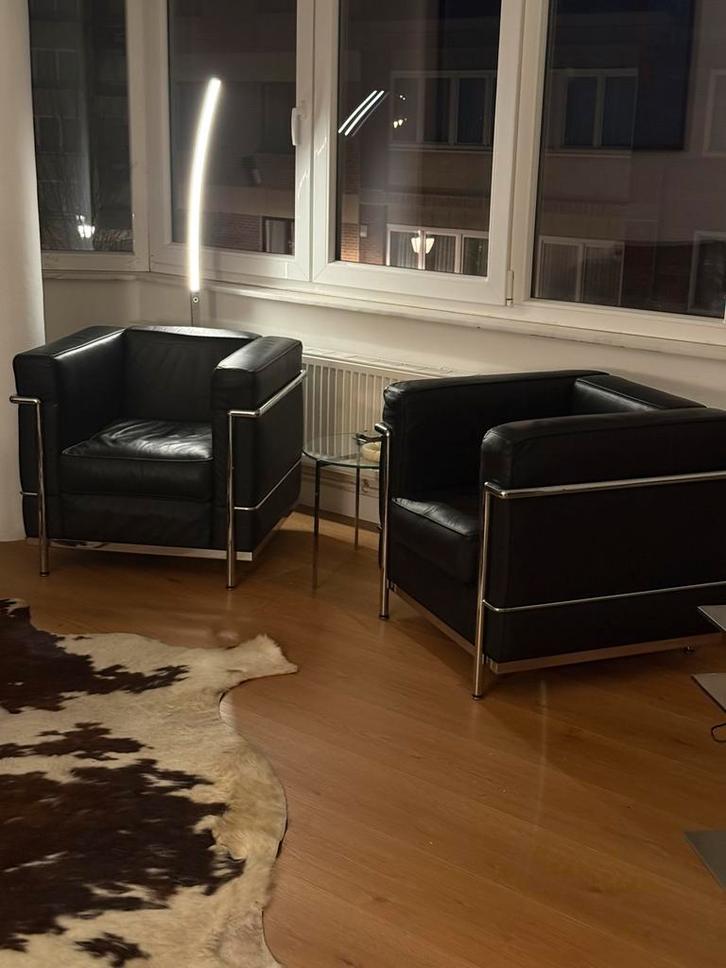 Paire de fauteuils design. Cuir noir & structure chromée, Maison & Meubles, Fauteuils, Comme neuf, Cuir, Enlèvement