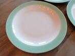 Borden met groen boordje, Huis en Inrichting, Ophalen, Gebruikt, Bord(en), Overige stijlen
