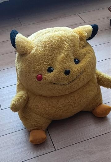 Grote Pikachu knuffel 45cm hoog 55cm breed, Enlèvement ou Envoi, Utilisé, Autres types