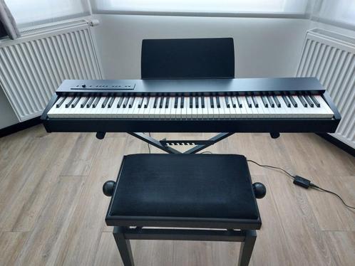 Digitale piano Roland F-20 met pianobank, Muziek en Instrumenten, Piano's, Gebruikt, Piano, Zwart, Digitaal, Ophalen