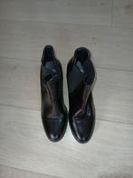 Paires de bottes pointure 39, Enlèvement