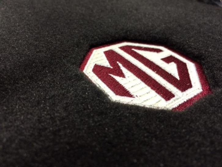 origineel MG kleuren logo tapijt MGF MG TF MG F MGTF LE500, Auto diversen, Hondenrekken, Nieuw, Ophalen of Verzenden