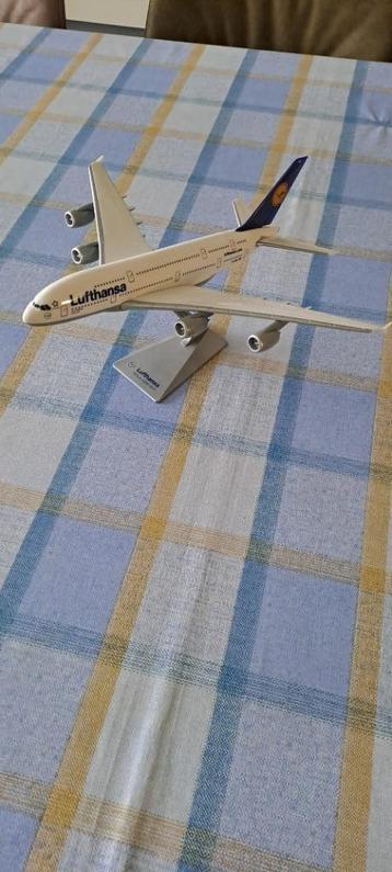 Modelvliegtuig Lufthansa airbus A380-800, Neuf, Autres marques, 1:200 ou moins, Enlèvement
