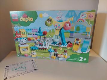 Duplo Pretpark - 10956 Amusement Park

- Nieuwe set beschikbaar voor biedingen