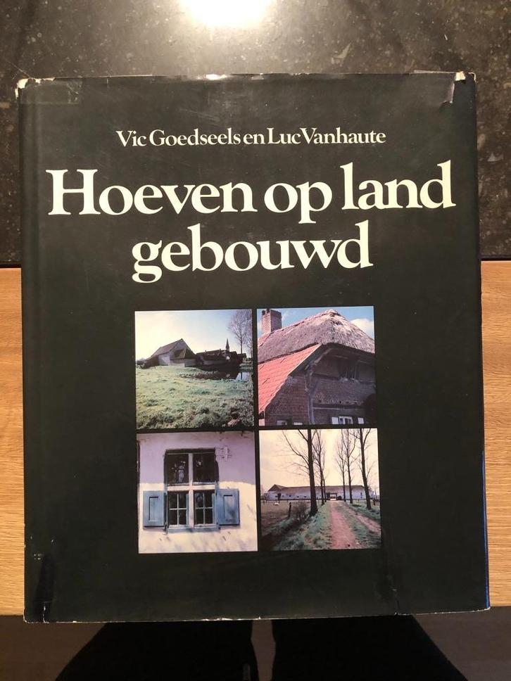 Hoeven op land gebouwd - Vic Goedseels, Boeken, Kunst en Cultuur | Architectuur, Gelezen, Stijl of Stroming, Ophalen of Verzenden