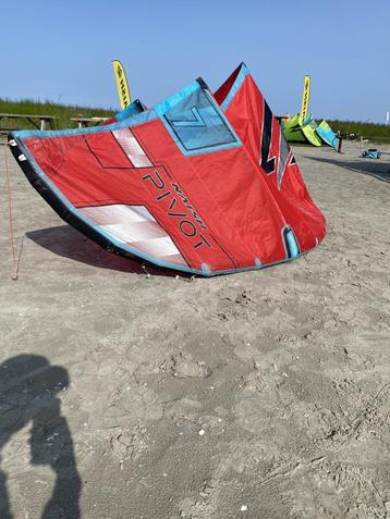 Naish Pivot 2024  7m (rood) beschikbaar voor biedingen