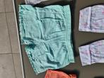 groene korte broek 104-110, Kinderen en Baby's, Kinderkleding | Maat 104, Ophalen of Verzenden, Zo goed als nieuw, Broek