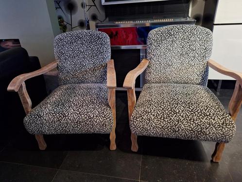 2 retro zetels, prachtige fluweel grijs, wit, zwarte stof, Huis en Inrichting, Fauteuils, Zo goed als nieuw, Ophalen