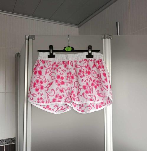 Zwemshort - Short - Wit/roze + glitter - XL - Dames - €2, Kleding | Dames, Sportkleding, Zo goed als nieuw, Overige typen, Maat 46/48 (XL) of groter