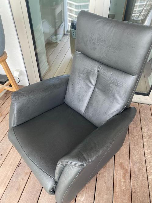 Elektrische relaxzetel, Huis en Inrichting, Fauteuils, Zo goed als nieuw, Kunststof, 75 tot 100 cm, 75 tot 100 cm, Ophalen