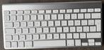 apple keyboard, Computers en Software, Toetsenborden, Ophalen, Azerty, Zo goed als nieuw, Draadloos