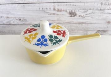 Chauffe-beurre jaune pastel couvercle fleuri Villeroy & Boch beschikbaar voor biedingen