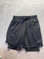 Zwarte sportshort maat 146/152, Kinderen en Baby's, Kinderkleding | Maat 146, Ophalen of Verzenden, Gebruikt, Jongen, Sport- of Zwemkleding