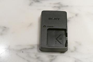 Chargeur de batterie Sony BC-CSNB pour batterie NP BN1 disponible aux enchères