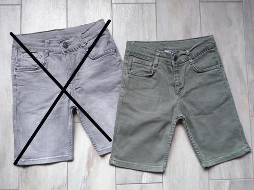 ★ M140 - Korte broeken fish & chips, Kinderen en Baby's, Kinderkleding | Maat 140, Zo goed als nieuw, Jongen, Broek, Ophalen of Verzenden