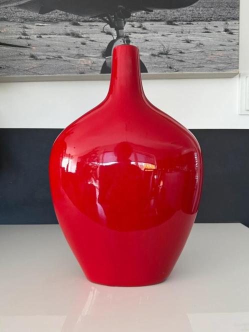 Vase rouge en céramique, Antiek en Kunst, Antiek | Keramiek en Aardewerk, Ophalen of Verzenden