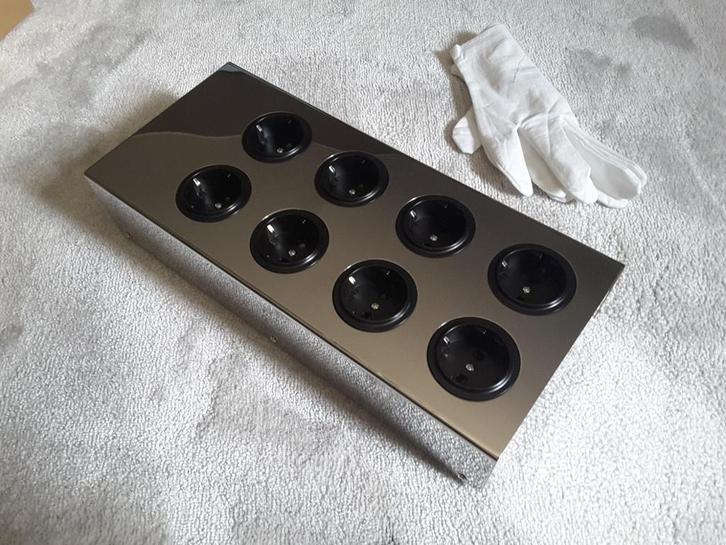 Hoogwaardige multisockets voor audiofiele gebruikers., Audio, Tv en Foto, Versterkers en Ontvangers, Zo goed als nieuw, Ophalen of Verzenden