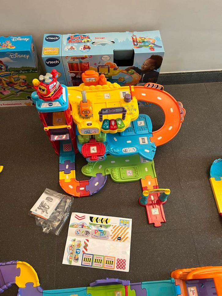 Vrech toet toet auto garage en lanceerbaan, Kinderen en Baby's, Speelgoed | Vtech, Gebruikt, 2 tot 4 jaar, Ophalen