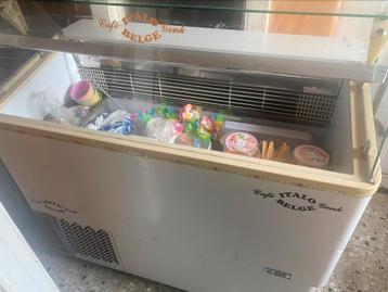 Vitrina isetta (vitrine à glaces), Enlèvement, Utilisé, Refroidissement et Congélation