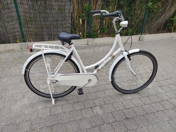 Damesfiets  beschikbaar voor biedingen