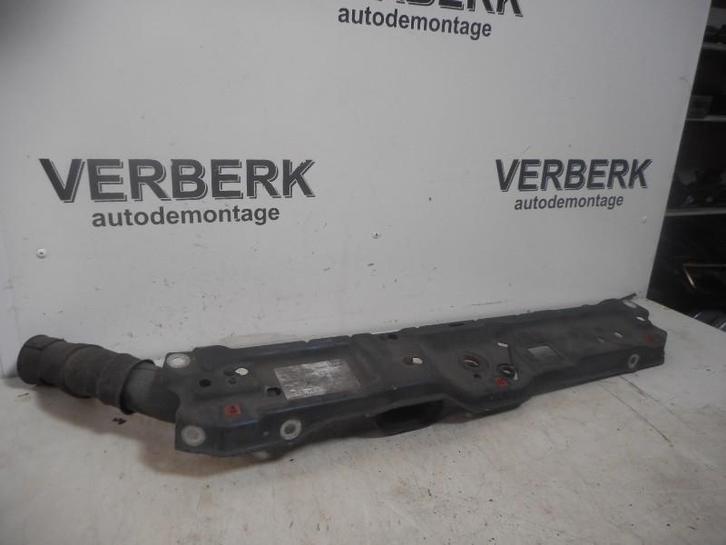 TRAVERSE SUPERIEURE CAPOT AVANT Opel Corsa C (F08 / 68), Autos : Pièces & Accessoires, Carrosserie & Tôlerie, Opel, Utilisé