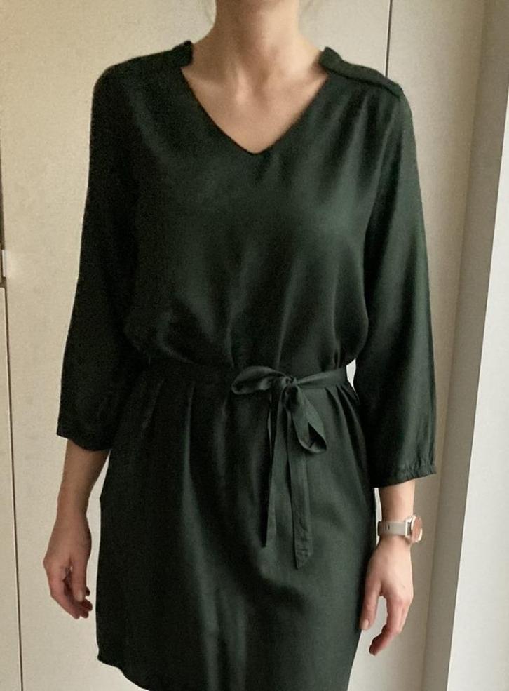 Donkergroene Jurk van American Outfitters (Maat 36), Kleding | Dames, Jurken, Zo goed als nieuw, Maat 36 (S), Groen, Boven de knie