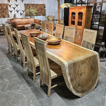 Massieve Suar Waterfall tafels beschikbaar voor biedingen