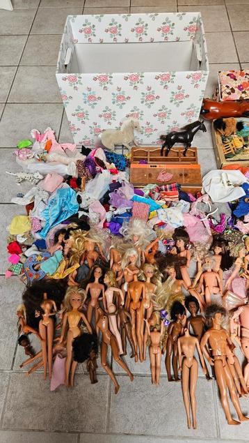 Barbie - poppen, kleding, meubels, accessoires beschikbaar voor biedingen