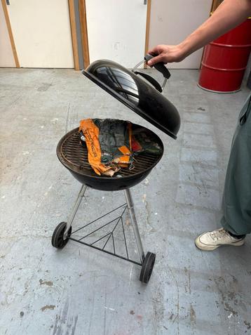 Weber bbq 47cm beschikbaar voor biedingen