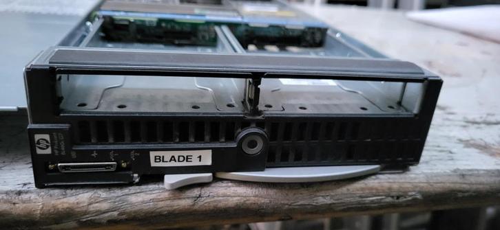 Server Blade HP460 c3000, Computers en Software, Servers, Refurbished, 2 tot 3 Ghz, 8 GB, Hot swappable onderdelen, Ophalen