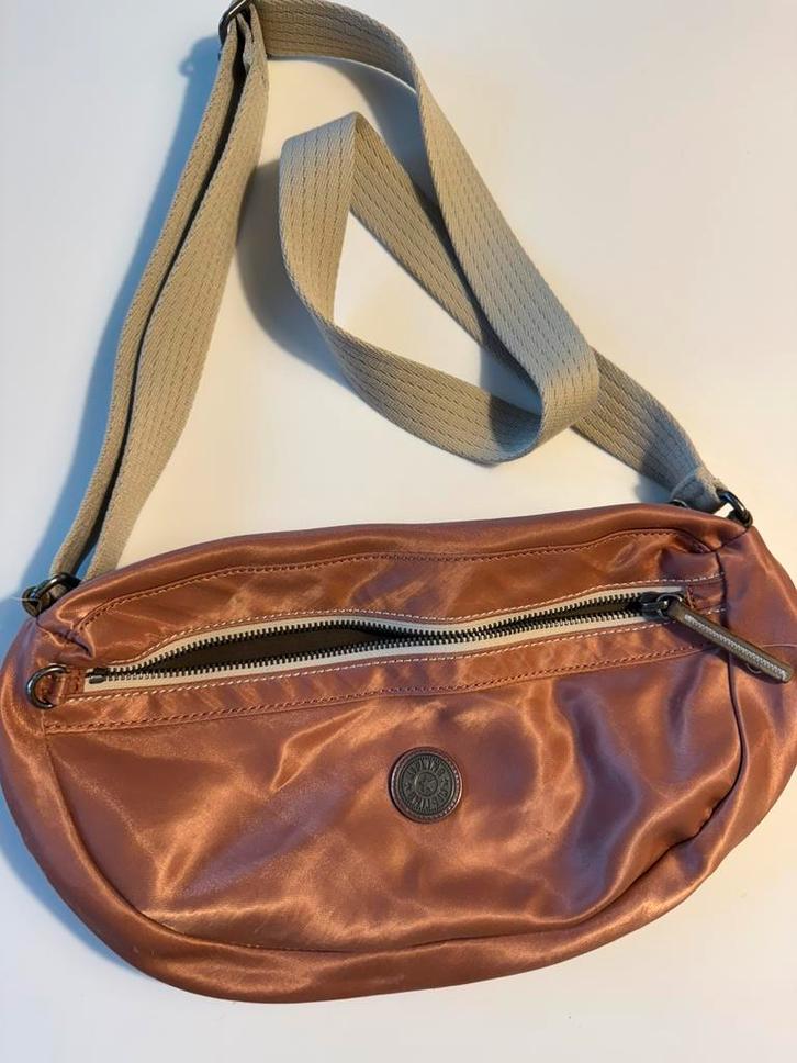 Schoudertasje Kipling oudroze, Handtassen en Accessoires, Tassen | Schoudertassen, Gebruikt, Kipling, Roze, Ophalen