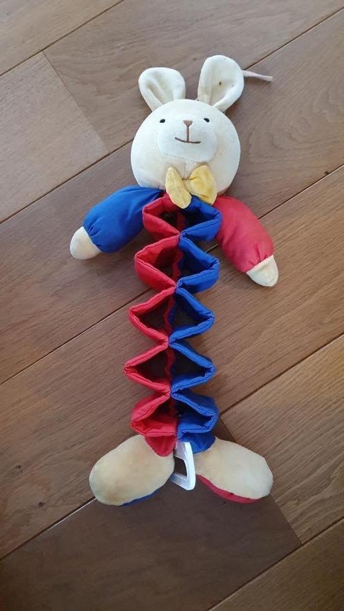 Muzikale knuffel met konijn + rammelaar, Kinderen en Baby's, Speelgoed | Babyspeelgoed, Gebruikt, Rammelaar, Ophalen