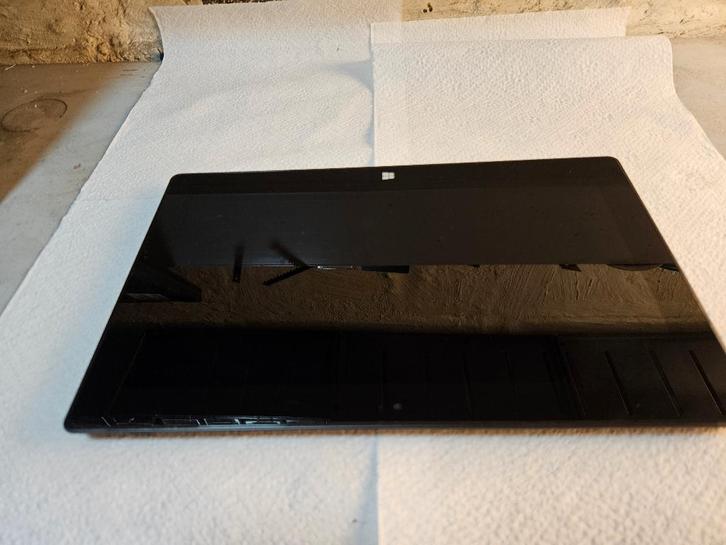 Surface Pro 2 Windows PC pour pièces, Informatique & Logiciels, Ordinateurs portables Windows, Utilisé, 10 pouces ou moins, Enlèvement