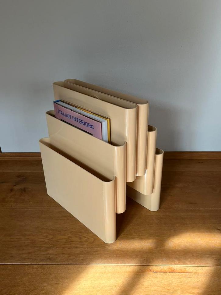 Porte-revues vintage Kartell Giotto Stoppino - Kartell 4675, Maison & Meubles, Accessoires pour la Maison | Porte-journaux & Porte-revues