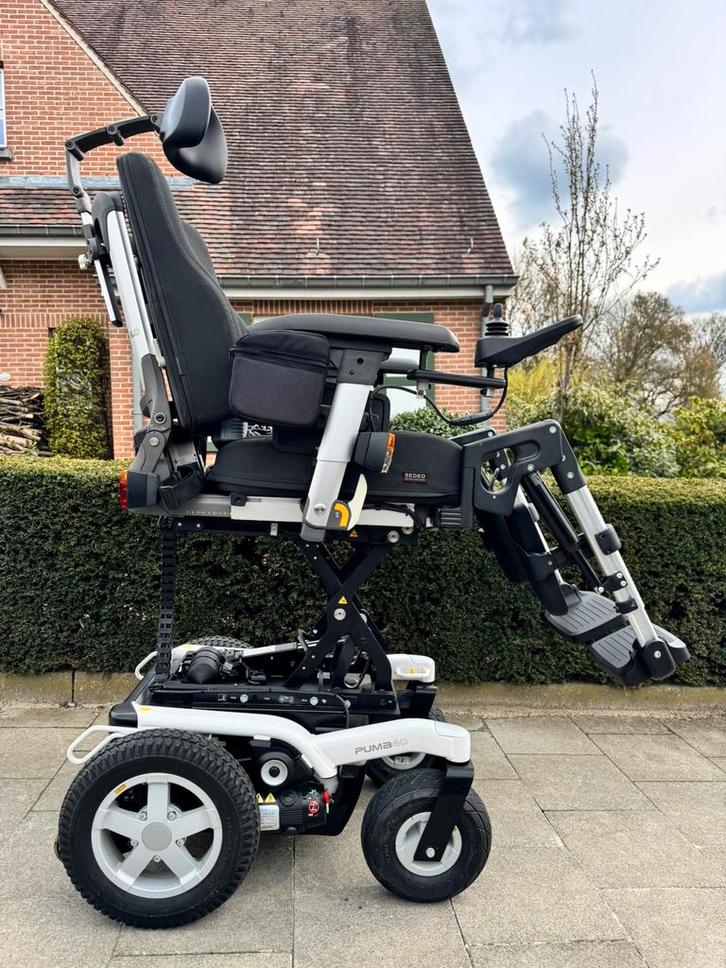 Quickie Puma40 Fauteuil électrique Chasie roulante état neuf, Divers, Chaises roulantes, Comme neuf, Fauteuil roulant électrique