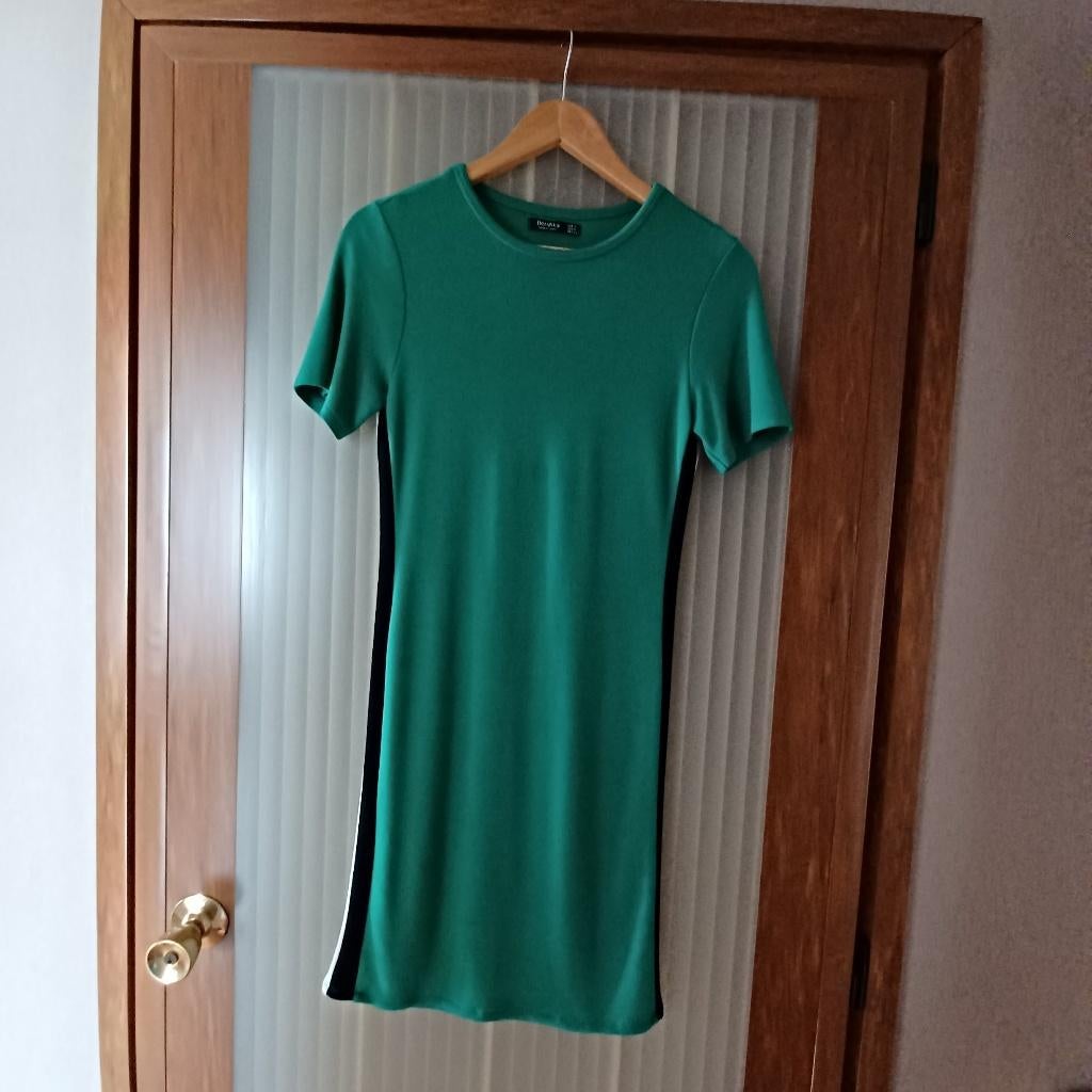 Kleedje mt S, Ophalen of Verzenden, Zo goed als nieuw, Maat 36 (S), Groen