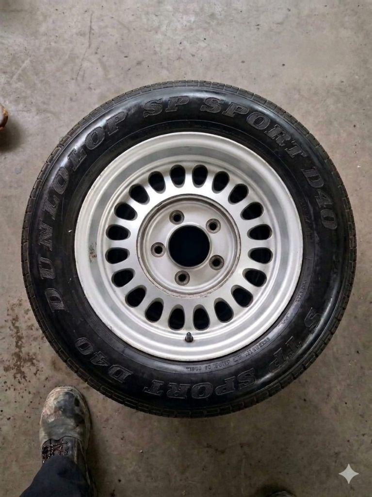 Lot de 4 jantes + pneus DUNLOP - 220/65 - 50 €, Auto-onderdelen, Klein materiaal, Ophalen of Verzenden