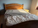 Lit double en bois massif 160x200 + matelas proche du neuf, Maison & Meubles, Chambre à coucher | Lits, Brun, Enlèvement, Utilisé