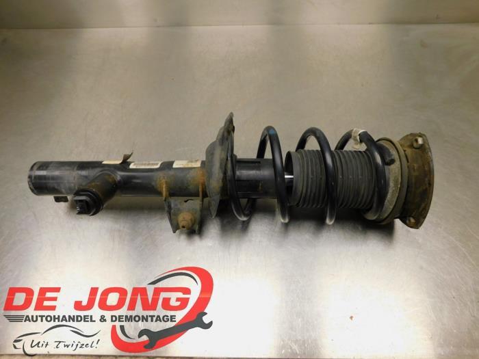 Schokdemperpoot links-voor van een Volkswagen Golf, Gebruikt, -, Volkswagen, -