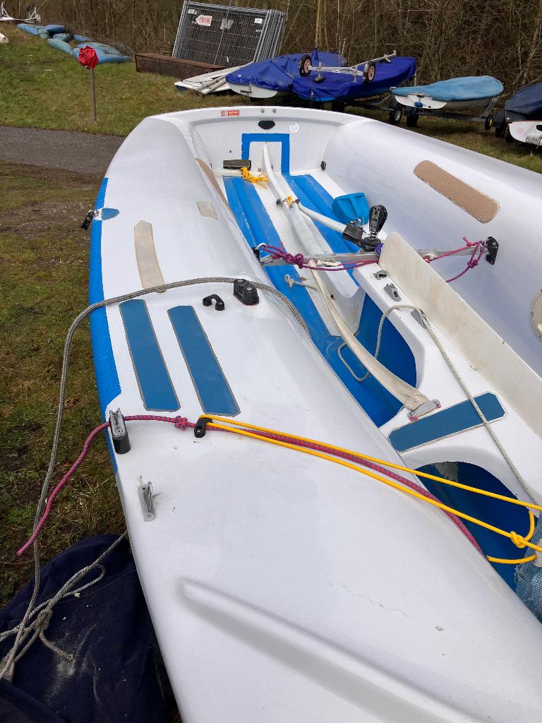 420 zeilboot met weg en strandtrailer, Watersport en Boten, Ophalen, Geen motor, Gebruikt, Overige typen