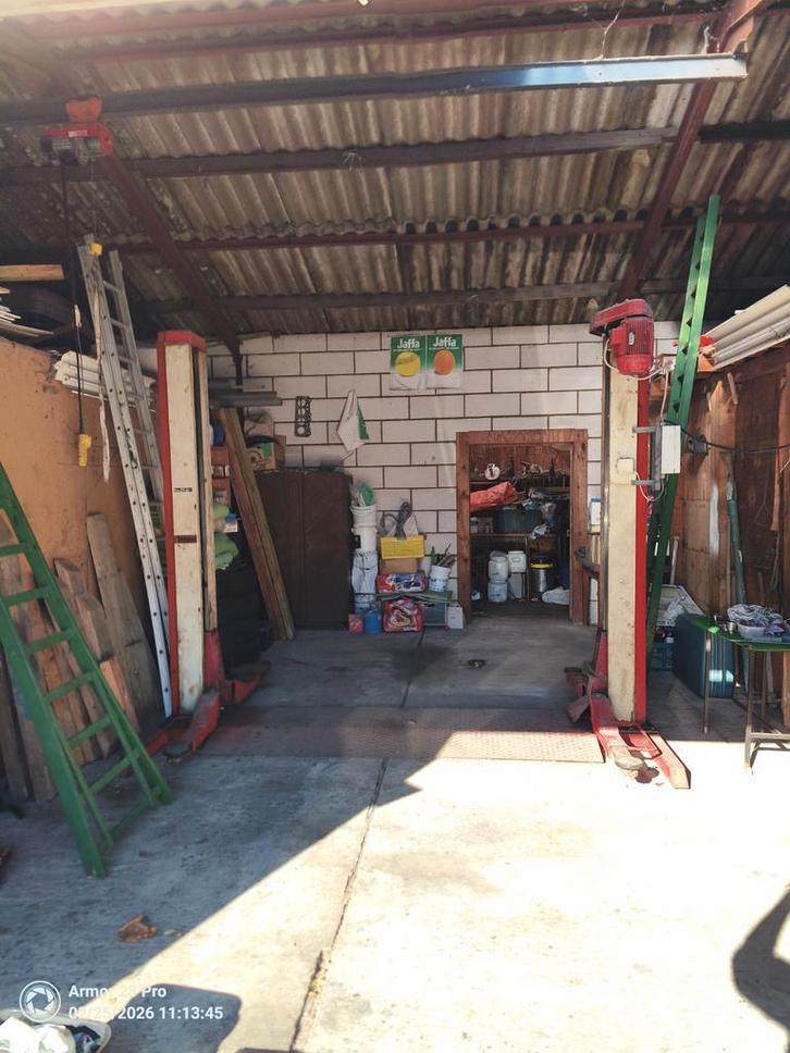 Auto hefbrug 2 koloms Bültom – 2 ton – 220/380V – werkend, Jardin & Terrasse, Poteaux, Poutres & Planches, Enlèvement