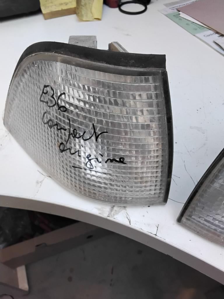 2 clignotants blancs  avant BMW E36 COMPACT ORIGINE, Autos : Pièces & Accessoires, Enlèvement ou Envoi, BMW