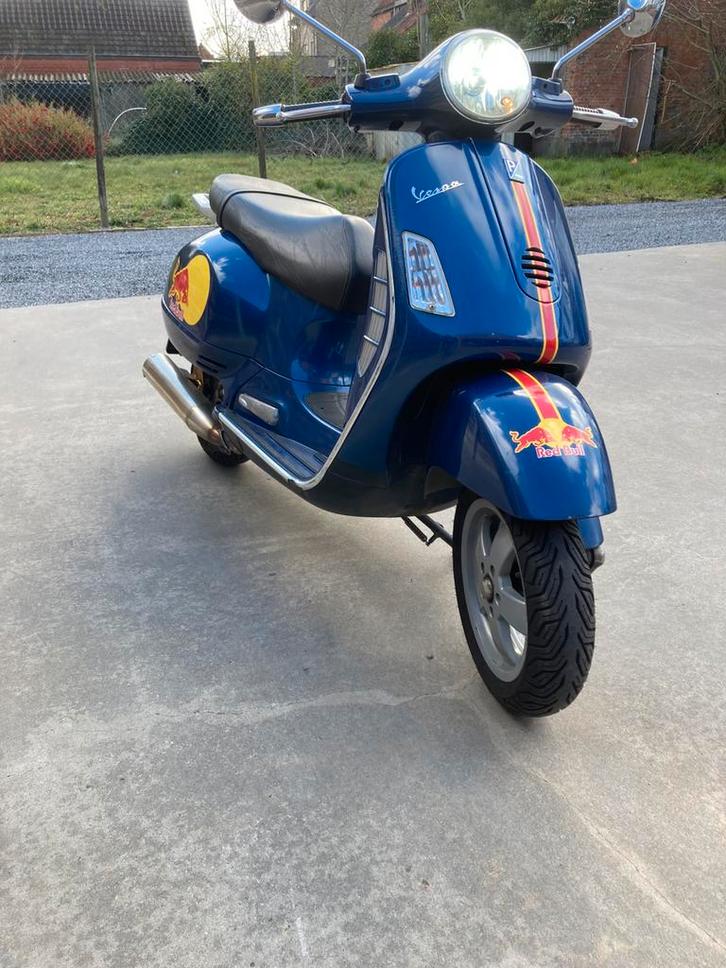 Vespa 200cc gtl, Motoren, Motoren | Piaggio, Particulier, Scooter, 12 t/m 35 kW, 1 cilinder, Ophalen